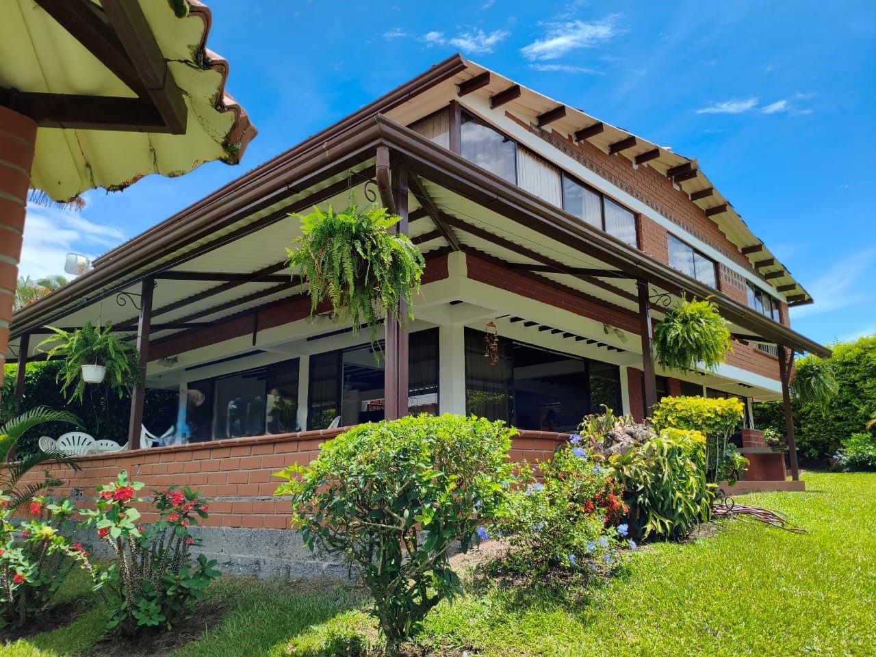 Casa Campestre en venta Caldas Palestina Bello Horizonte 2 220 m2 Habitaciones 6 Baños 4 Garajes 4 Precio $950000000