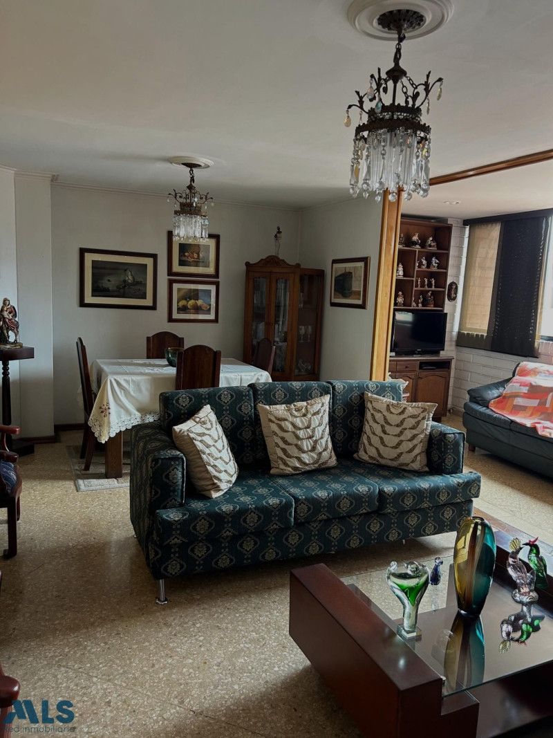 Apartamento en venta Antioquia Medellín La Castellana 108 m2 Habitaciones 3 Baños 2 Garajes 2 Precio $645000000
