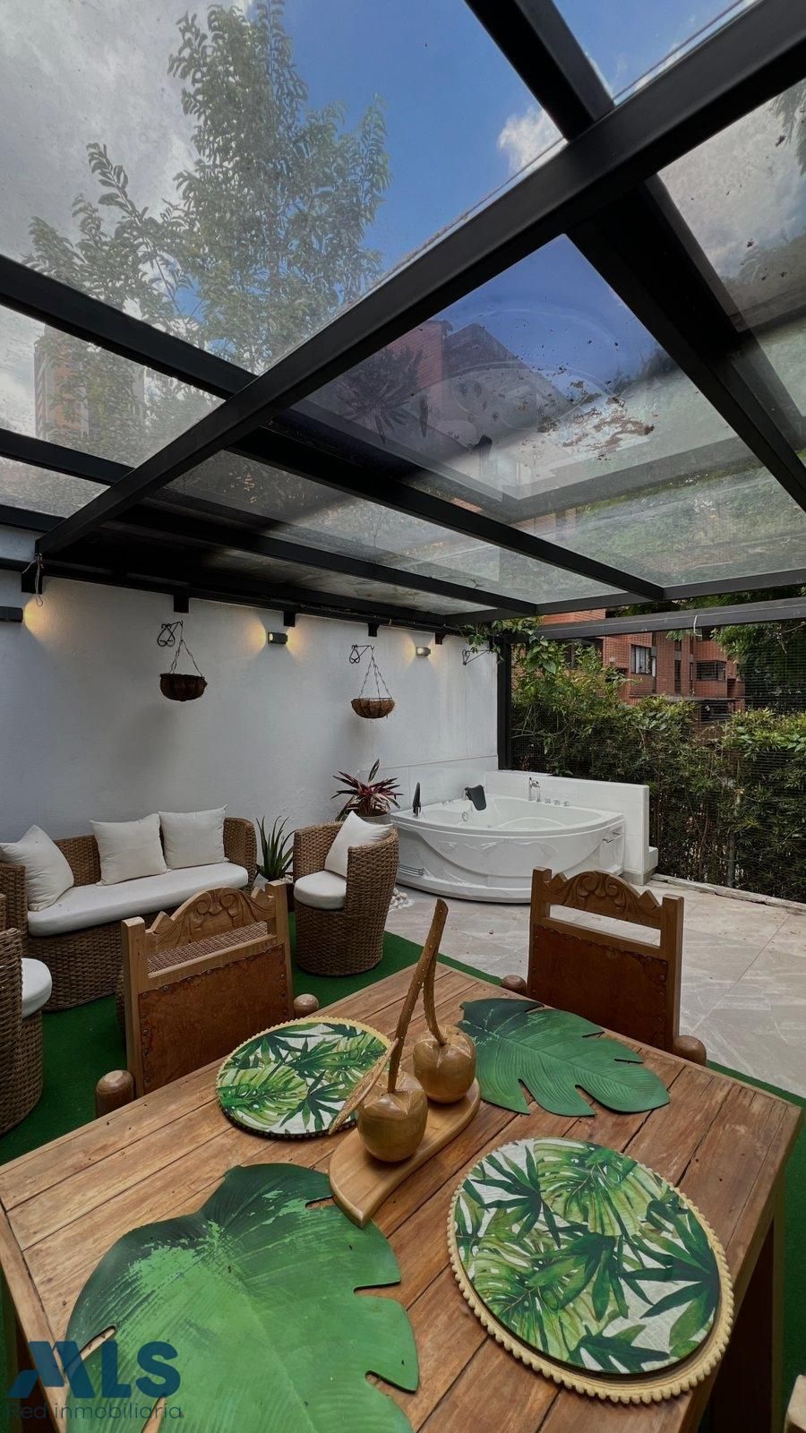 Casa en venta Antioquia Medellín El Diamante No2 230 m2 Habitaciones 4 Baños 4 Garajes 2 Precio $1465000000