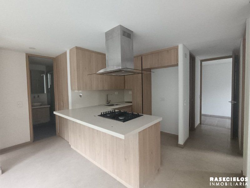 Apartamento en arriendo Antioquia Medellín El Compromiso 70 m2 Habitaciones 3 Baños 2 Garajes 1 Precio $4500000