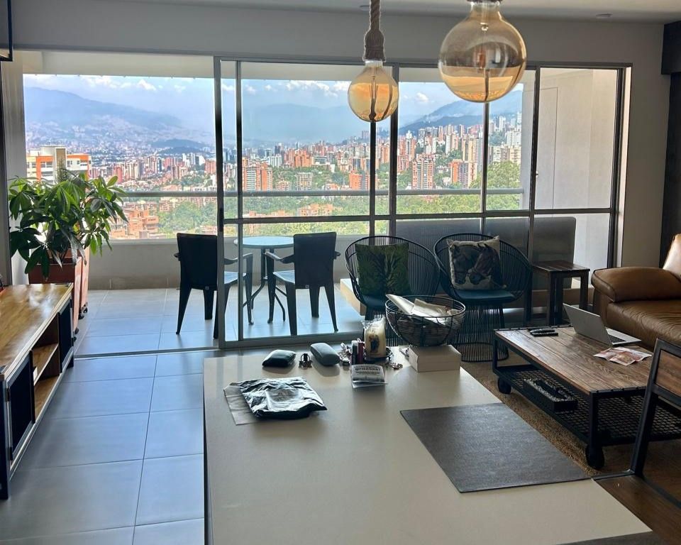 Apartamento en venta Antioquia Envigado Loma De Las Brujas 97 m2 Habitaciones 2 Baños 2 Garajes 2 Precio $890000000