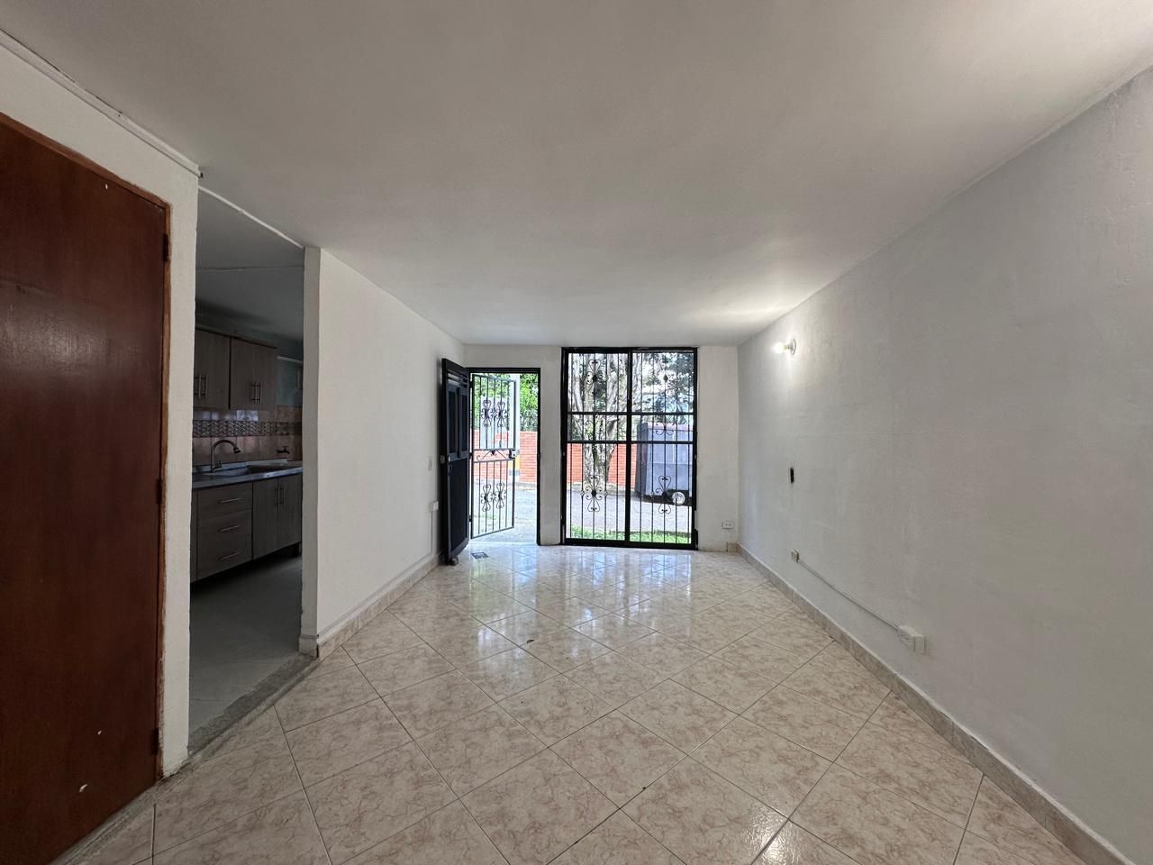 Oficina en arriendo Antioquia Medellín Los Naranjos 90 m2 Habitaciones 0 Baños 2 Garajes 0 Precio $4500000