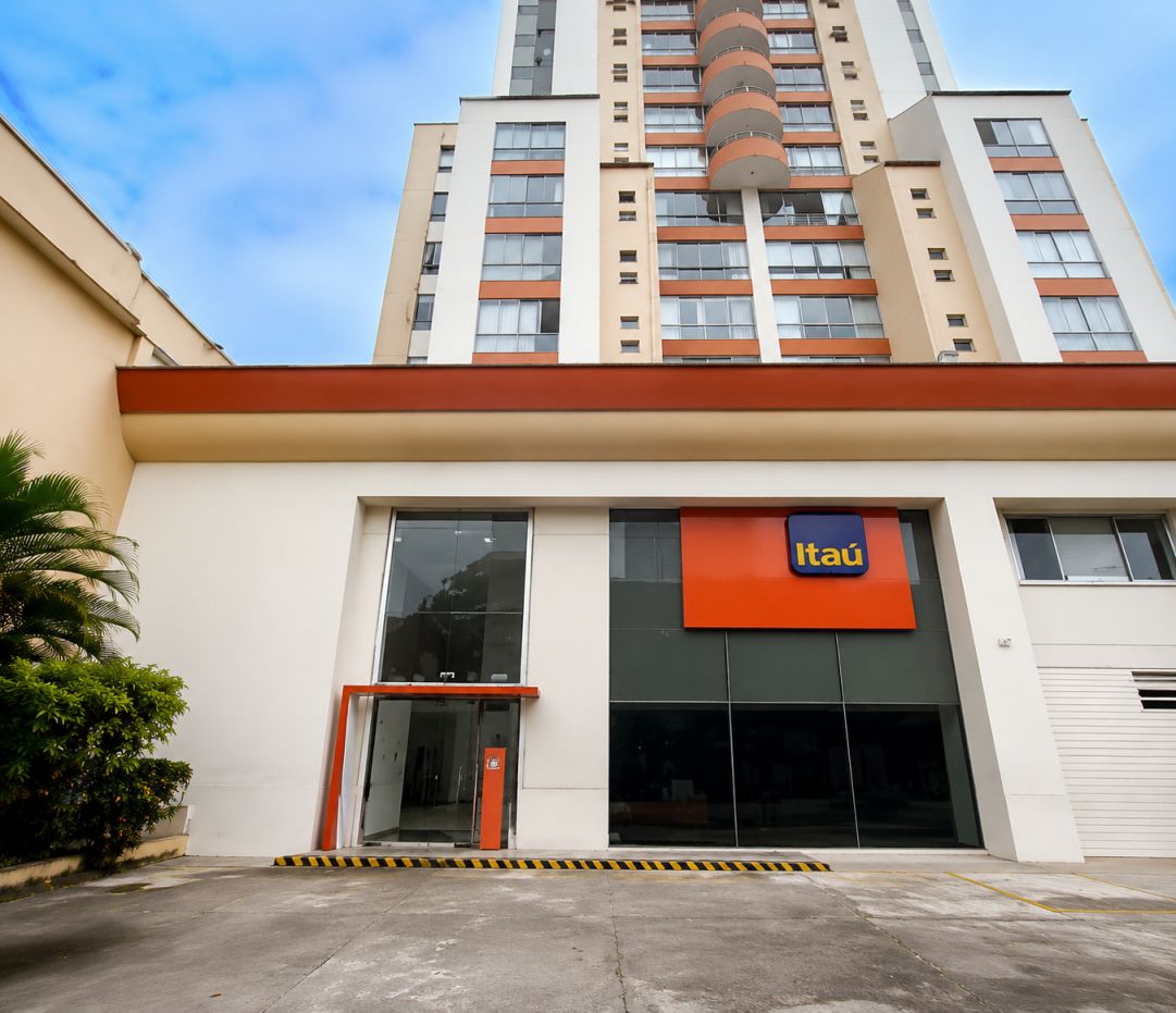 Local en venta Risaralda Pereira Jardin De Velez Y Velez 782 m2 Habitaciones 0 Baños 0 Garajes 6 Precio $6425000000