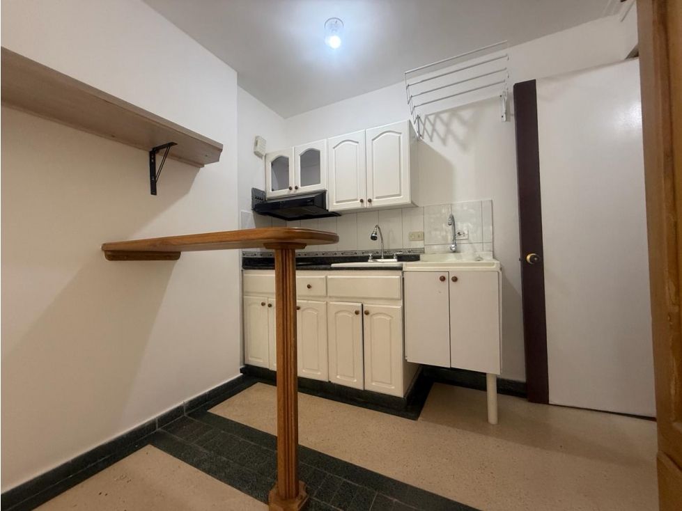 Apartaestudio en arriendo Antioquia Medellín Estadio 15 m2 Habitaciones 1 Baños 1 Garajes 0 Precio $1300000