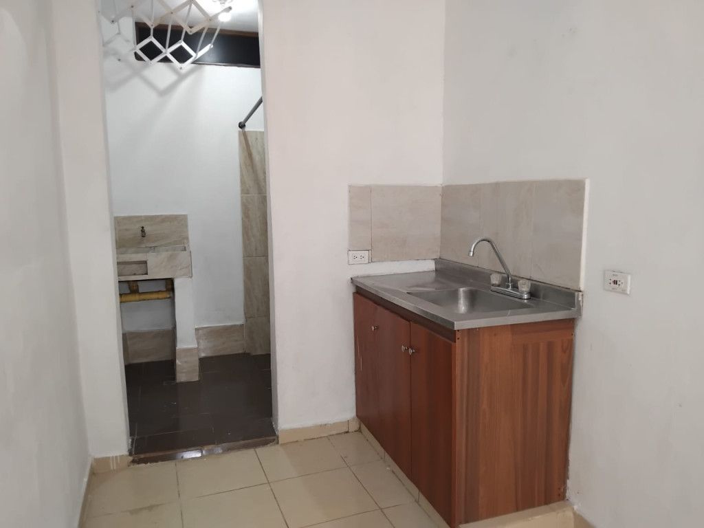 Apartaestudio en arriendo Antioquia Itagüí Itagüí 18 m2 Habitaciones 0 Baños 1 Garajes 0 Precio $800000