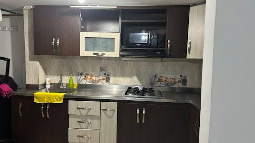 Apartamento en arriendo Antioquia Medellín Altamira 75 m2 Habitaciones 3 Baños 2 Garajes 0 Precio $2500000