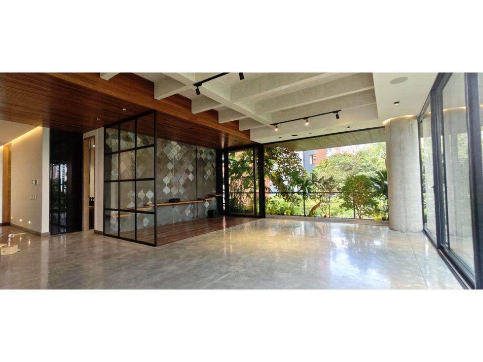 Apartamento en arriendo Antioquia Medellín Astorga 250 m2 Habitaciones 3 Baños 4 Garajes 3 Precio $20000000