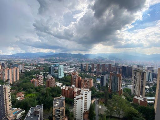 Apartamento en arriendo Antioquia Medellín Castropol 92 m2 Habitaciones 3 Baños 2 Garajes 2 Precio $5000000