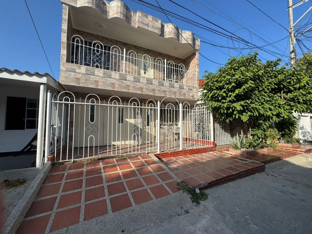 Casa en arriendo Atlántico Soledad Los Almendros 145 m2 Habitaciones 3 Baños 3 Garajes 1 Precio $1300000