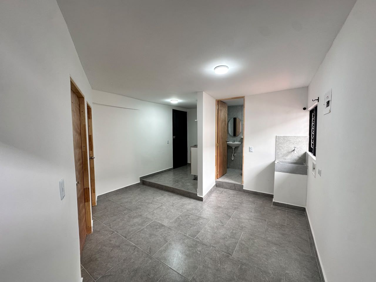 Apartamento en arriendo Antioquia Medellín Las Violetas 38 m2 Habitaciones 2 Baños 1 Garajes 0 Precio $1650000