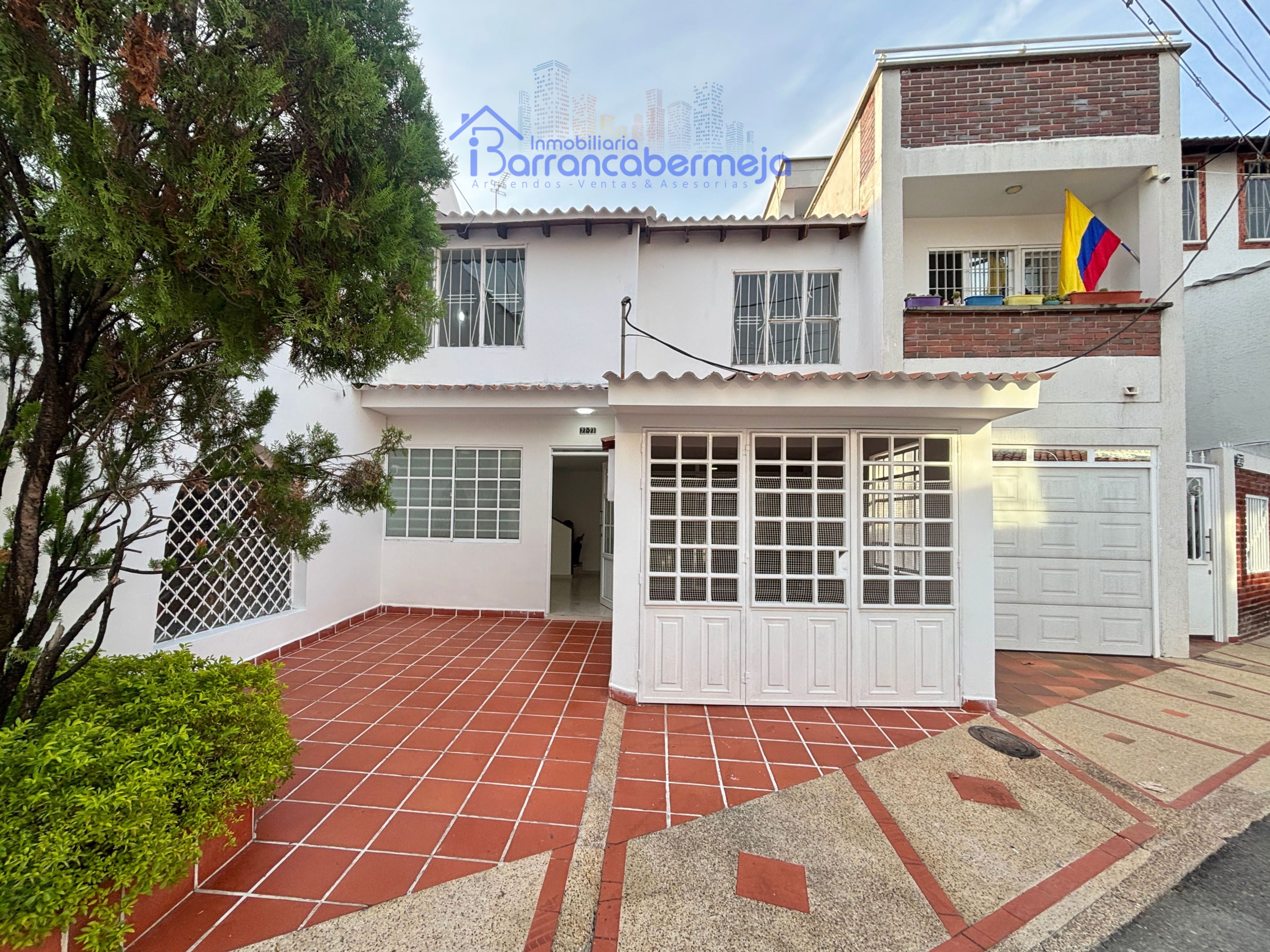 Casa en venta Santander Barrancabermeja Ub La Magdalena 200 m2 Habitaciones 3 Baños 3 Garajes 1 Precio $480000000