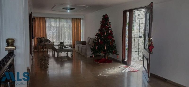Casa en venta Antioquia Medellín La Palma 267 m2 Habitaciones 4 Baños 3 Garajes 2 Precio $1600000000