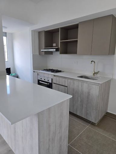 Apartamento en arriendo Antioquia Medellín Simesa 100 m2 Habitaciones 3 Baños 2 Garajes 0 Precio $6000000