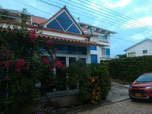 Casa en venta Cundinamarca Girardot Ub Los Prados 164 m2 Habitaciones 3 Baños 3 Garajes 2 Precio $490000000