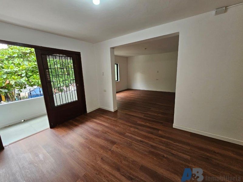 Casa en arriendo Antioquia Medellín Manila 380 m2 Habitaciones 4 Baños 2 Garajes 0 Precio $14000000