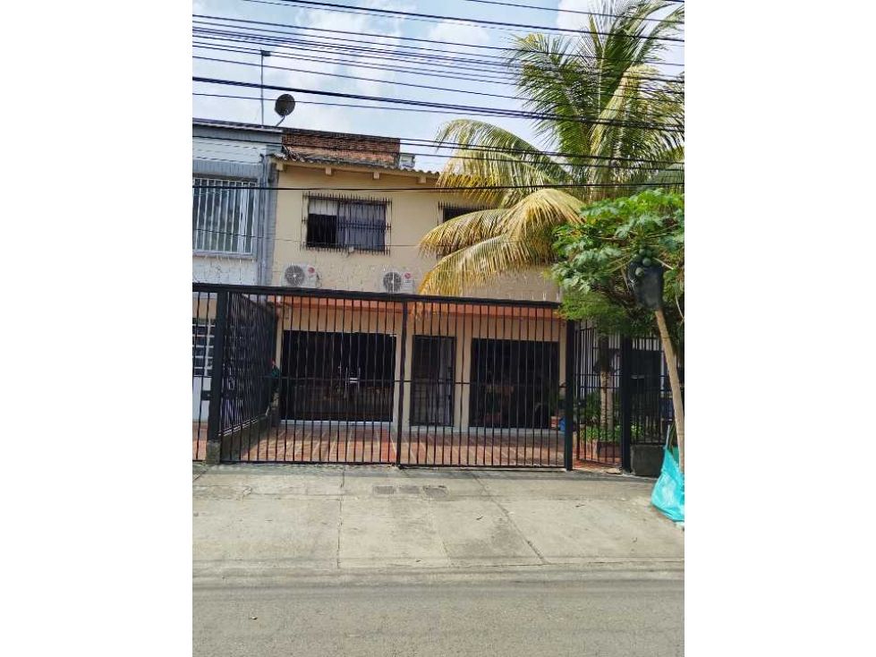 Casa en venta Valle Del Cauca Cali San Vicente 275 m2 Habitaciones 8 Baños 6 Garajes 3 Precio $650000000