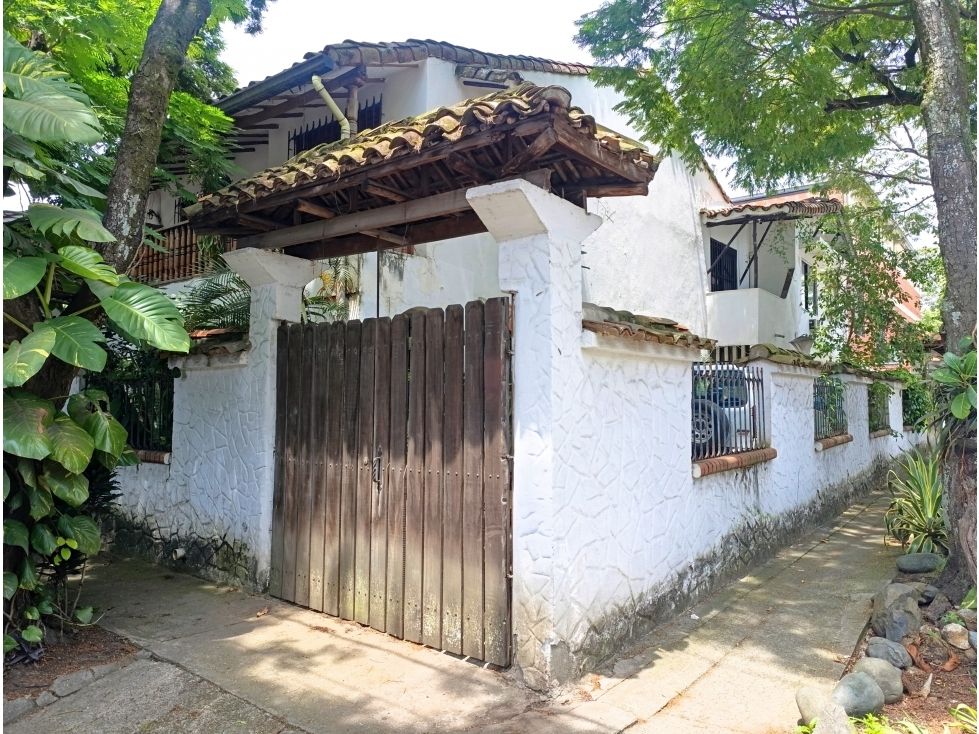 Casa en venta Valle Del Cauca Cali Prados Del Norte 293 m2 Habitaciones 6 Baños 6 Garajes 1 Precio $730000000