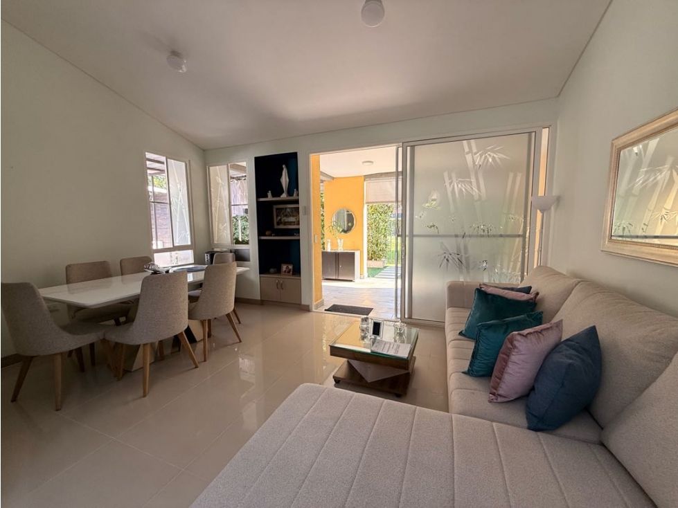 Casa en arriendo Valle Del Cauca Jamundí Cr Cedros Del Castillo 130 m2 Habitaciones 3 Baños 3 Garajes 1 Precio $4200000