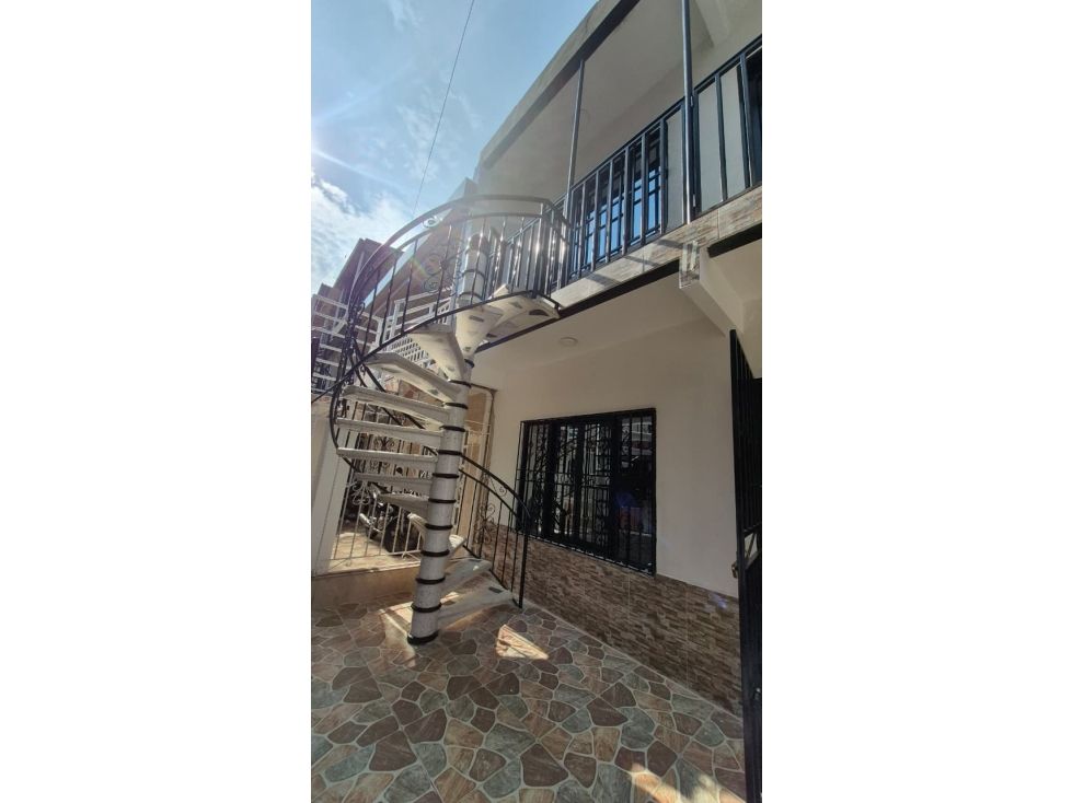 Casa en venta Valle Del Cauca Cali Los Parques - Barranquilla 180 m2 Habitaciones 6 Baños 2 Garajes 0 Precio $395000000