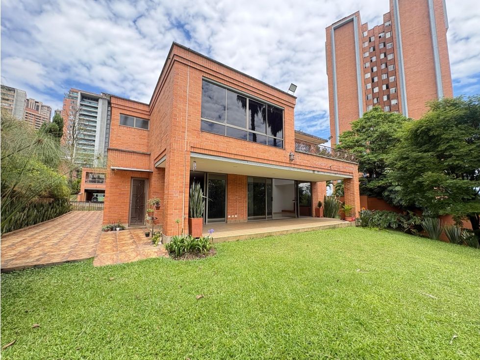 Casa Campestre en arriendo Antioquia Medellín Medellín 334 m2 Habitaciones 3 Baños 3 Garajes 2 Precio $18000000