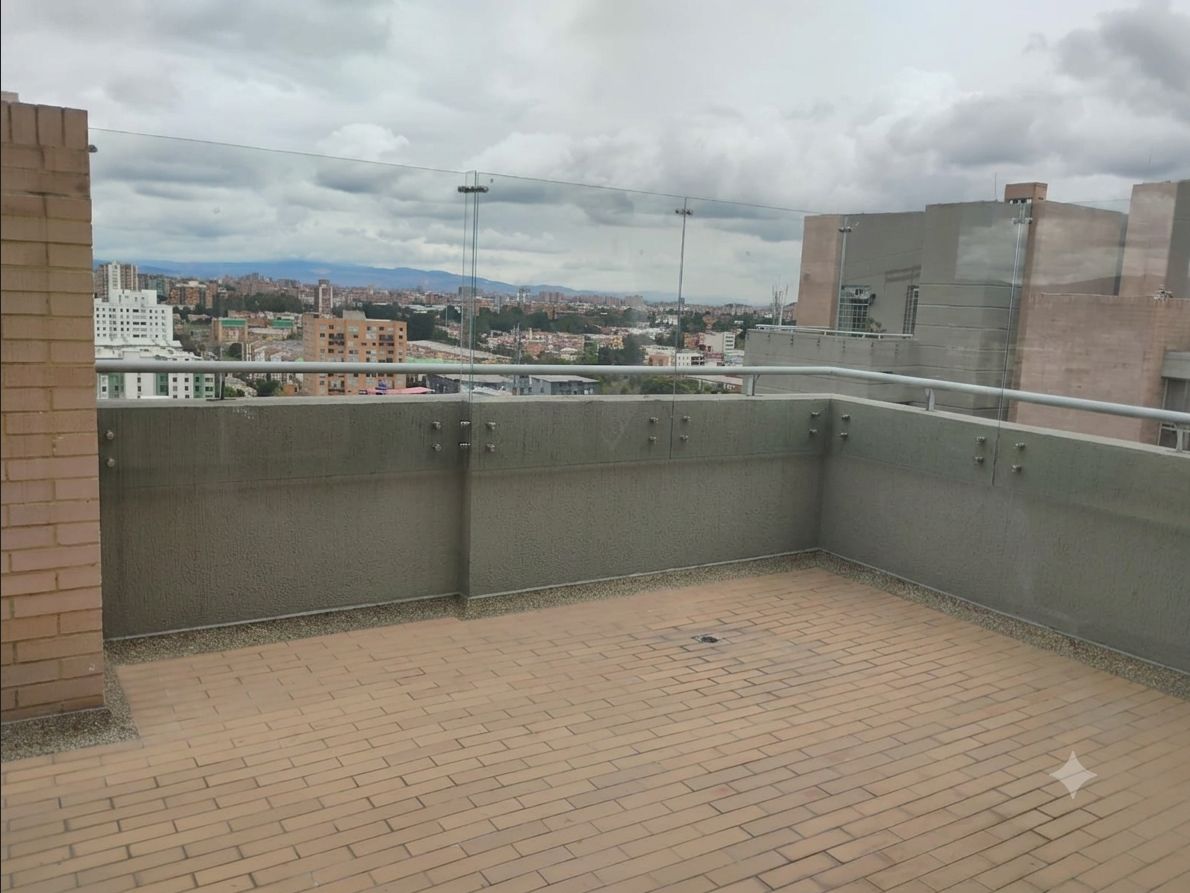 Apartamento en arriendo o venta Cundinamarca Bogotá Pradera Norte 148 m2 Habitaciones 4 Baños 3 Garajes 2 Precio venta $950000000 Precio arriendo $5000000