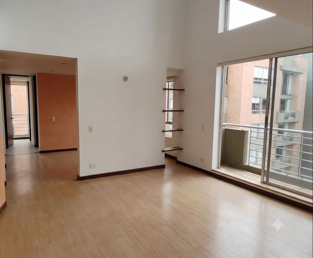 Apartamento en arriendo o venta Cundinamarca Bogotá Pradera Norte 148 m2 Habitaciones 4 Baños 3 Garajes 2 Precio venta $950000000 Precio arriendo $5000000