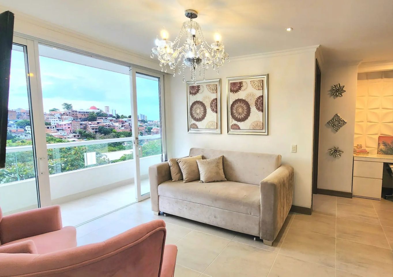 Apartamento en arriendo Valle Del Cauca Cali San Fernando Viejo 70 m2 Habitaciones 2 Baños 2 Garajes 2 Precio $2000000