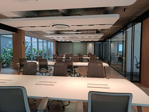 Oficina en arriendo Antioquia Medellín El Velodromo 270 m2 Habitaciones 0 Baños 2 Garajes 2 Precio $30000000