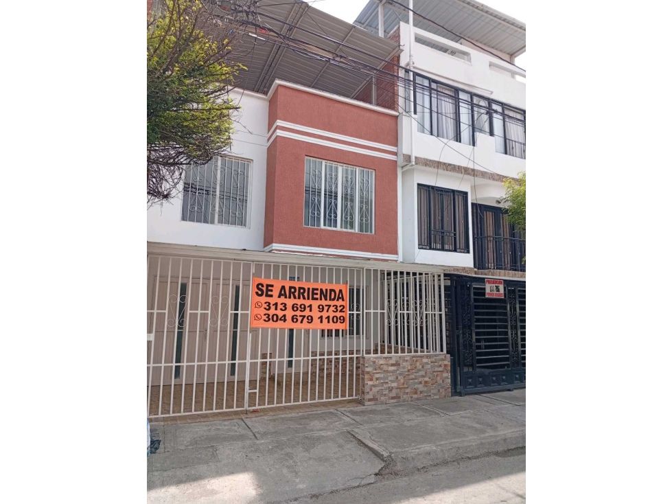 Casa en arriendo Valle Del Cauca Palmira Las Americas 165 m2 Habitaciones 3 Baños 3 Garajes 1 Precio $1520000
