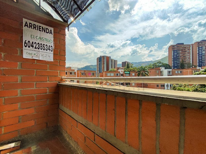 Apartamento en arriendo Antioquia Medellín Urbanizacion Cedros De La Colina 72 m2 Habitaciones 2 Baños 1 Garajes 1 Precio $2500000