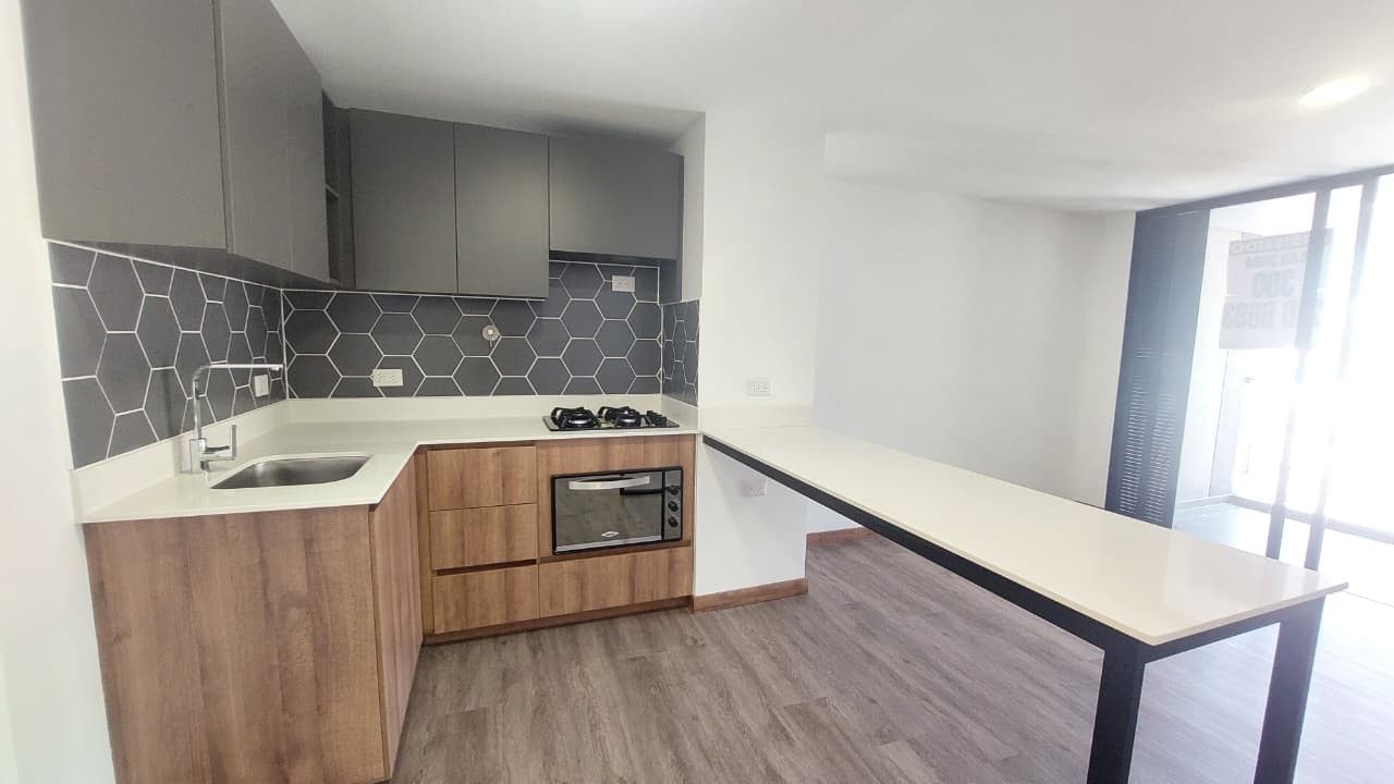 Apartamento en arriendo Antioquia Envigado El Portal 61 m2 Habitaciones 2 Baños 2 Garajes 1 Precio $3200000