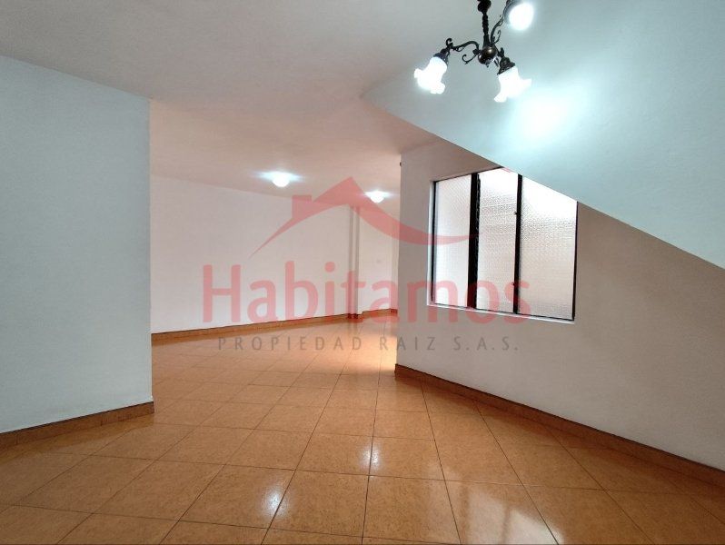 Casa en arriendo Antioquia Medellín La America 136 m2 Habitaciones 4 Baños 2 Garajes 0 Precio $2600000