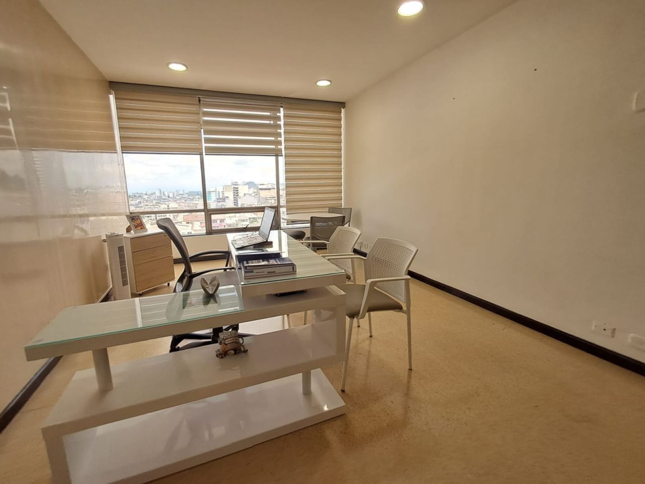 Oficina en arriendo Risaralda Pereira Sector Plaza De Bolivar 25 m2 Habitaciones 0 Baños 1 Garajes 0 Precio $1350000