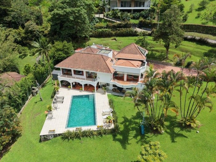 Casa en venta Antioquia Medellín Altos Del Poblado 600 m2 Habitaciones 5 Baños 7 Garajes 2 Precio $4500000000