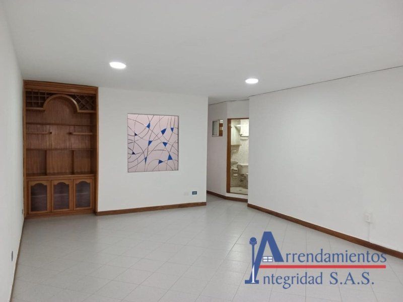 Casa en arriendo Antioquia Medellín Villanueva 90 m2 Habitaciones 3 Baños 2 Garajes 0 Precio $2800000