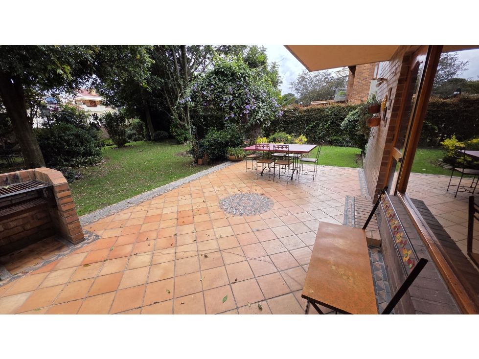 Apartaestudio en venta Cundinamarca Bogotá San José De Bavaria 450 m2 Habitaciones 4 Baños 4 Garajes 2 Precio $2280000000