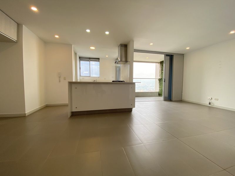 Apartamento en arriendo Antioquia Medellín Castropol 88 m2 Habitaciones 3 Baños 2 Garajes 2 Precio $5000000