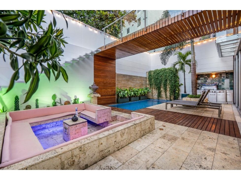 Casa en arriendo Antioquia Medellín Laureles 450 m2 Habitaciones 4 Baños 5 Garajes 2 Precio $35000000