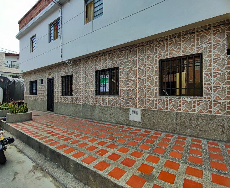 Casa en arriendo Antioquia Medellín San Bernardo 60 m2 Habitaciones 3 Baños 2 Garajes 0 Precio $1800000