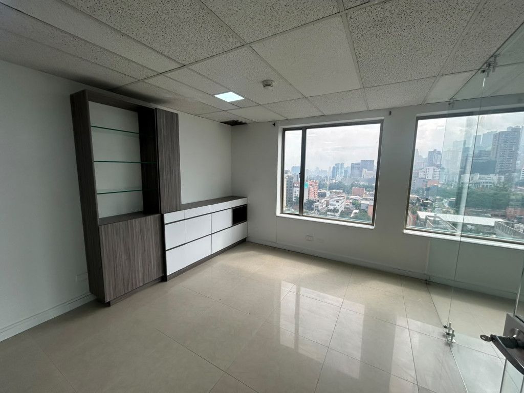 Oficina en arriendo Antioquia Medellín Astorga 65 m2 Habitaciones 0 Baños 1 Garajes 1 Precio $5000000
