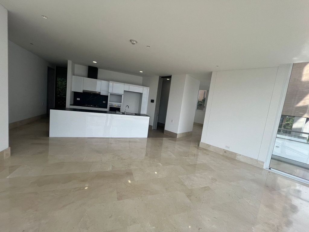 Apartamento en arriendo Valle Del Cauca Cali Bellavista 185 m2 Habitaciones 3 Baños 4 Garajes 2 Precio $9000000
