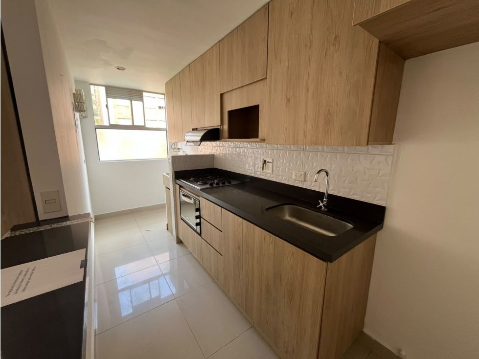 Apartamento en arriendo Antioquia Envigado Zona Centro 70 m2 Habitaciones 3 Baños 2 Garajes 1 Precio $3400000