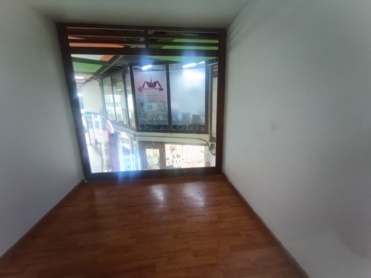 Local en arriendo Antioquia Rionegro Centro 10 m2 Habitaciones 0 Baños 0 Garajes 0 Precio $1400000