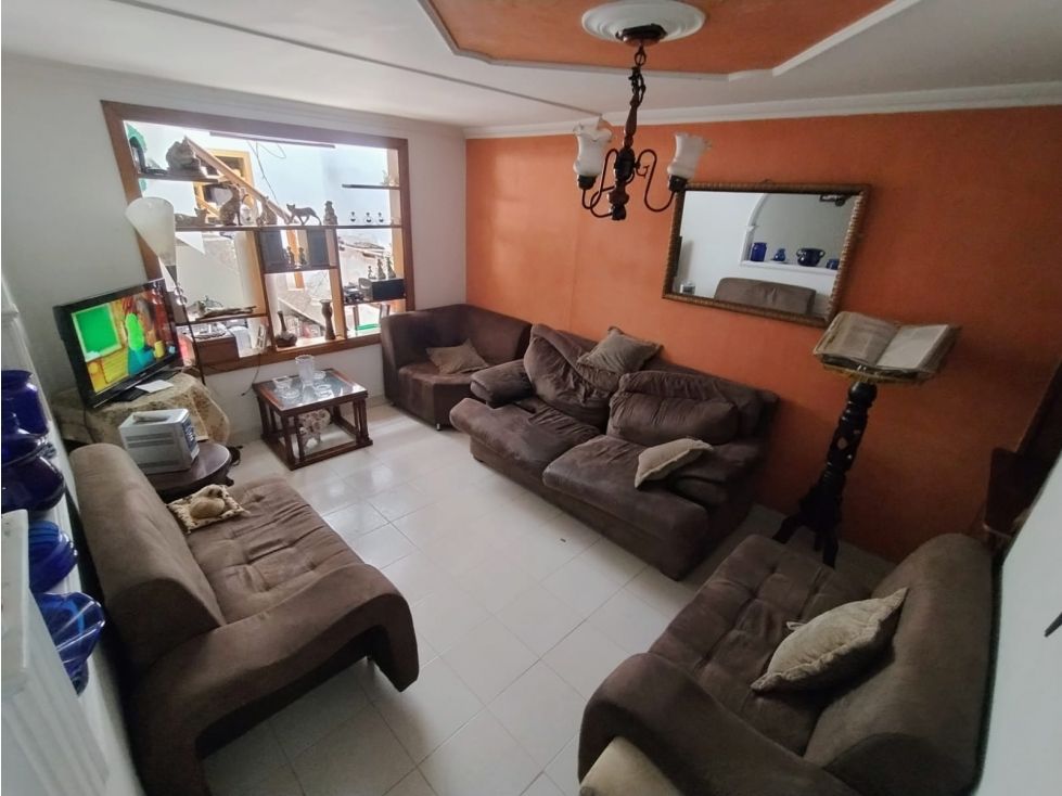 Casa en venta Antioquia Medellín San Bernardo 248 m2 Habitaciones 4 Baños 2 Garajes 1 Precio $1500000000