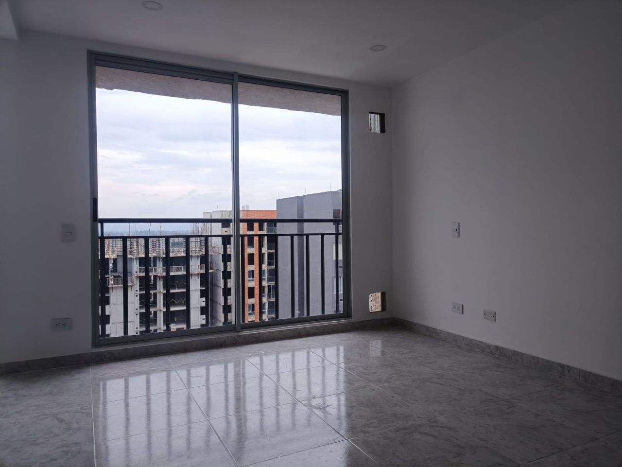 Apartamento en venta Cundinamarca Bogotá Puente Grande 47 m2 Habitaciones 2 Baños 2 Garajes 0 Precio $195000000
