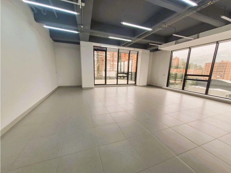 Oficina en arriendo Cundinamarca Bogotá Cerros De Los Alpes 85 m2 Habitaciones 0 Baños 1 Garajes 2 Precio $8350000