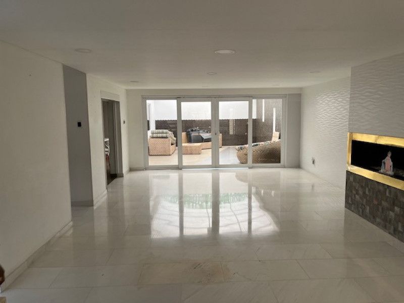 Casa en venta Cundinamarca Bogotá Nicolas De Federman 410 m2 Habitaciones 4 Baños 6 Garajes 3 Precio $2000000000