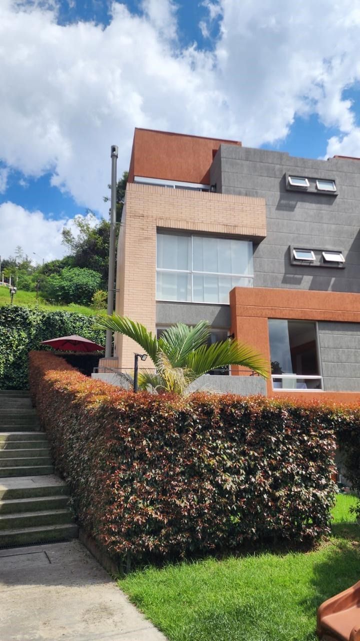 Casa en arriendo Cundinamarca Bogotá Suba Urbano 156 m2 Habitaciones 4 Baños 4 Garajes 1 Precio $4900000
