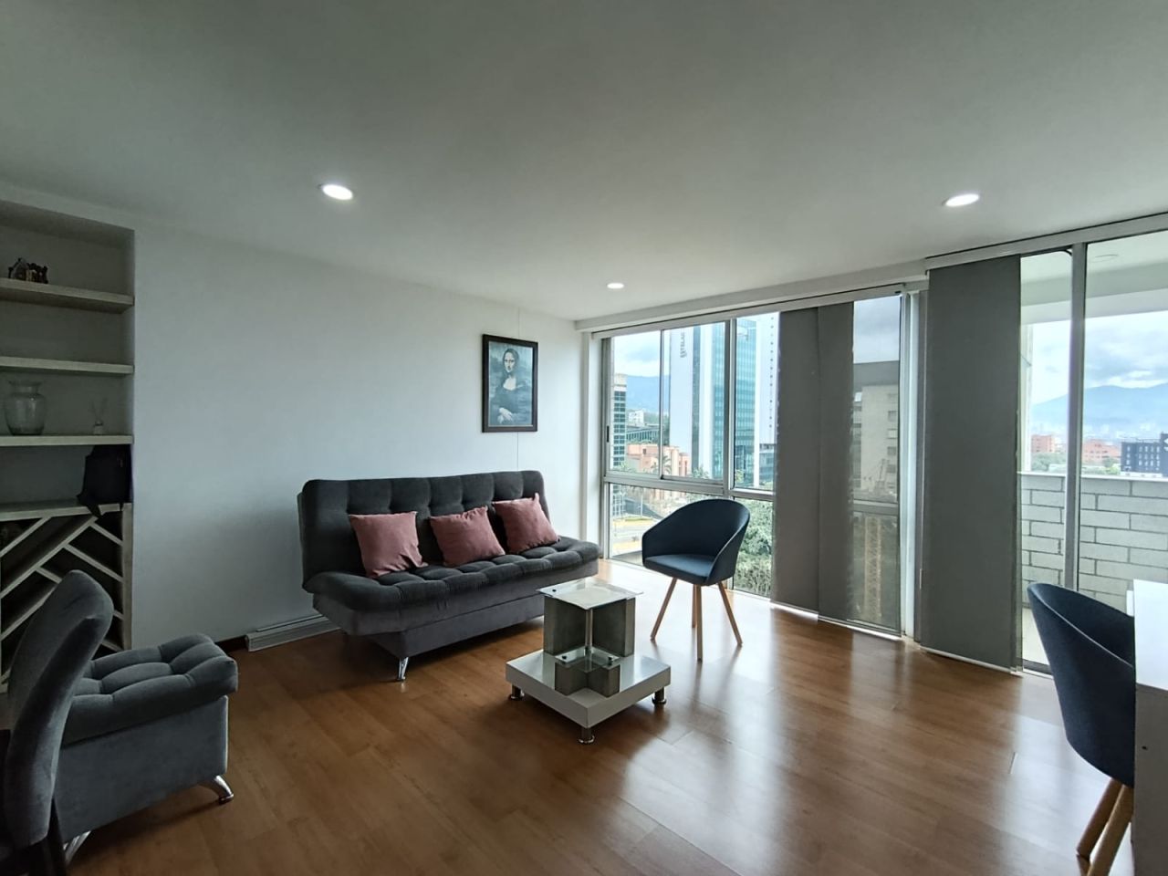 Apartaestudio en arriendo Antioquia Medellín La Aguacatala 52 m2 Habitaciones 1 Baños 1 Garajes 1 Precio $3900000