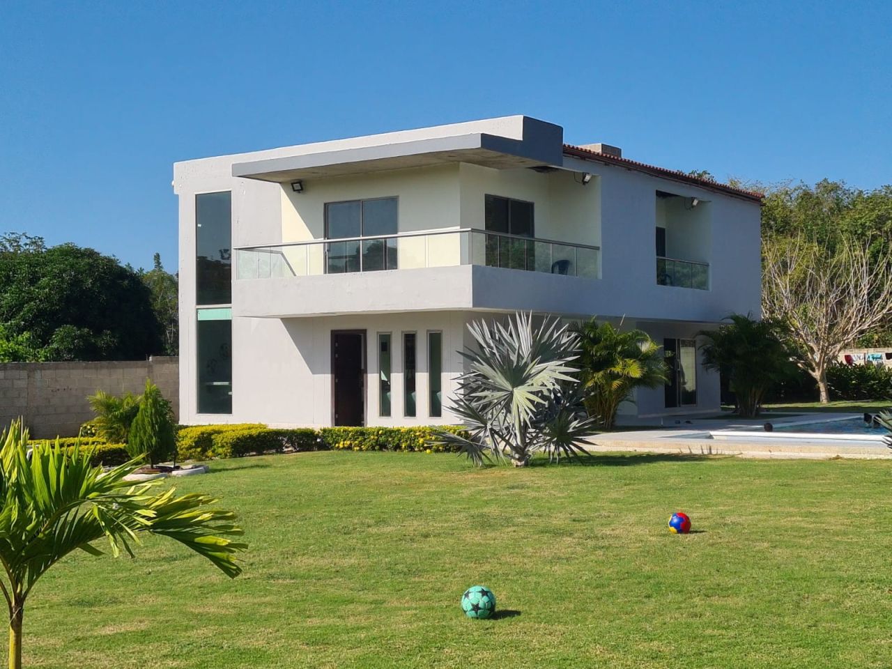 Casa en arriendo Atlántico Tubará Tubará 396 m2 Habitaciones 4 Baños 3 Garajes 5 Precio $3500000